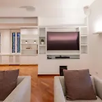 Roma 1 - Elegante Appartamento Con Terrazzo